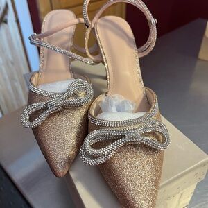 Elegant Glittering Women's Heels with Rhinestone Bow